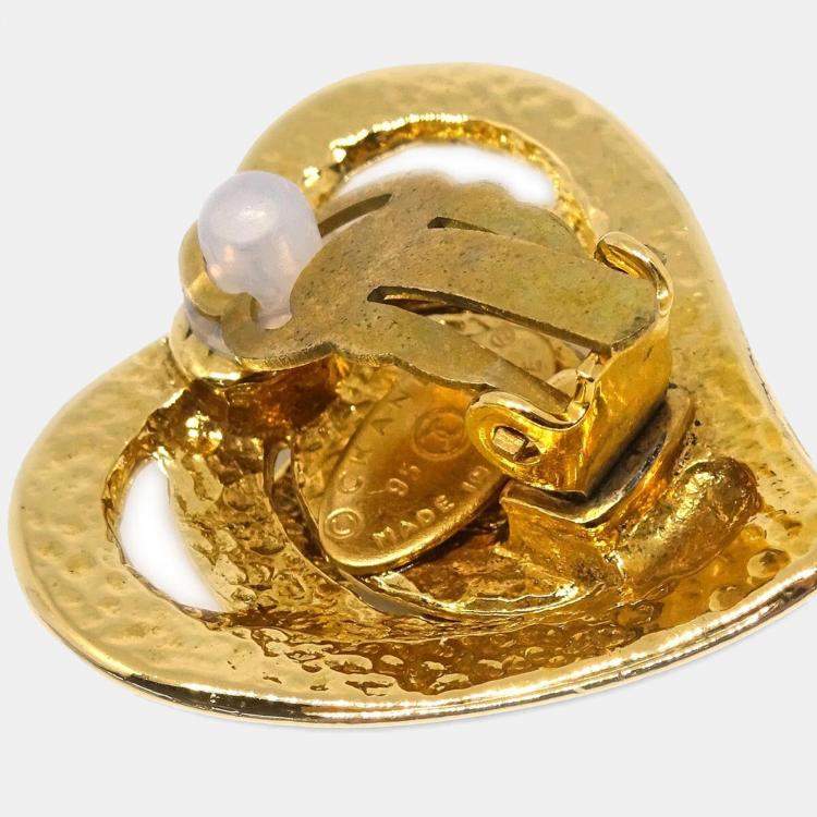 Pre Owned Chanel Gold Heart Earrings Clip-On