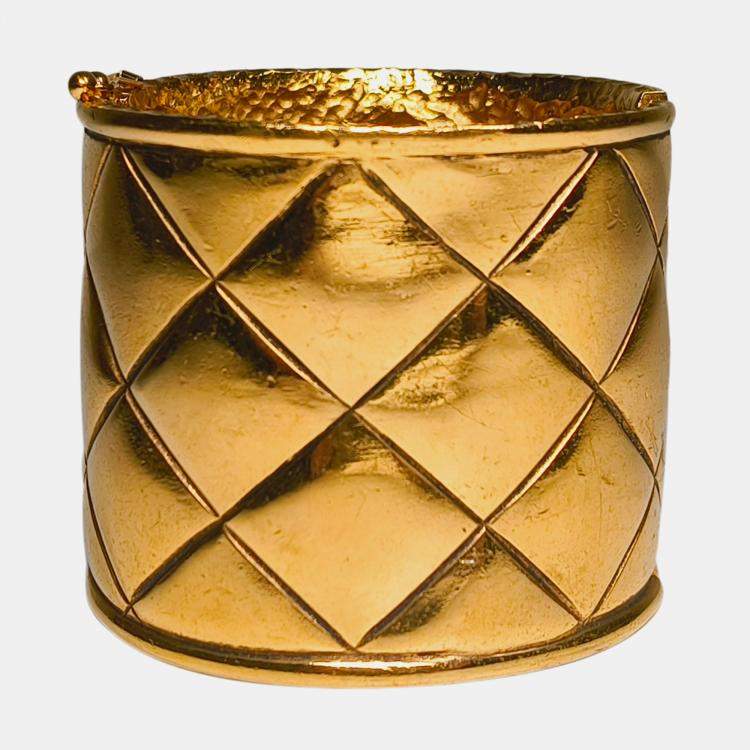 Pre Owned Chanel Vintage Matelassé Bangle Bracelet