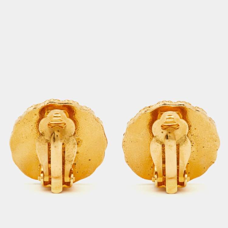 Pre Owned Chanel CC Textured Gold Tone Round Clip-on Earrings
