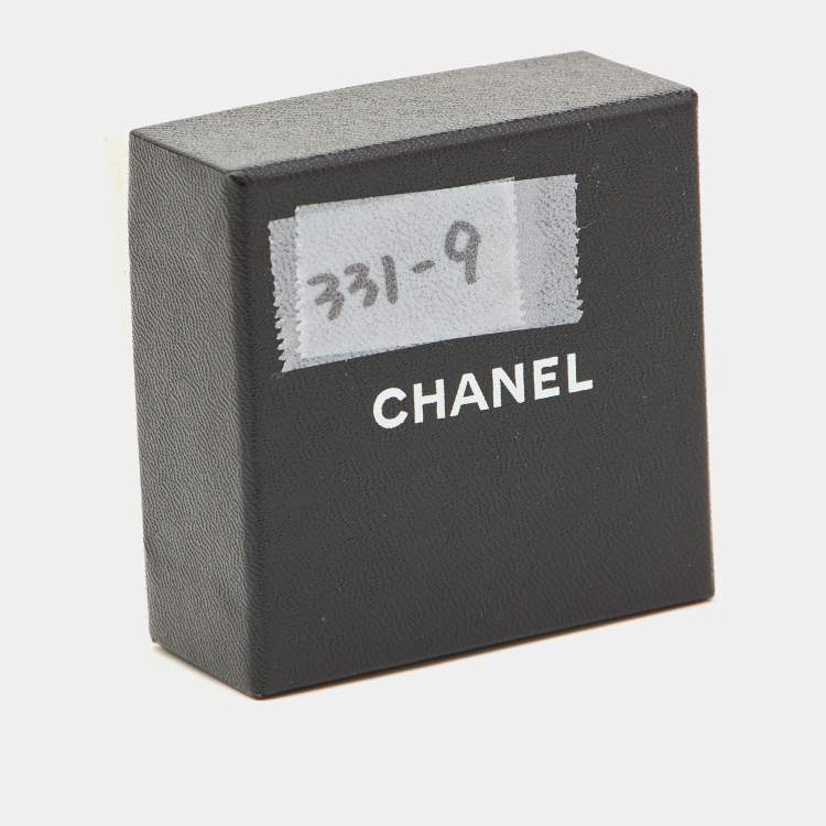 Pre Owned Chanel CC Textured Gold Tone Round Clip-on Earrings