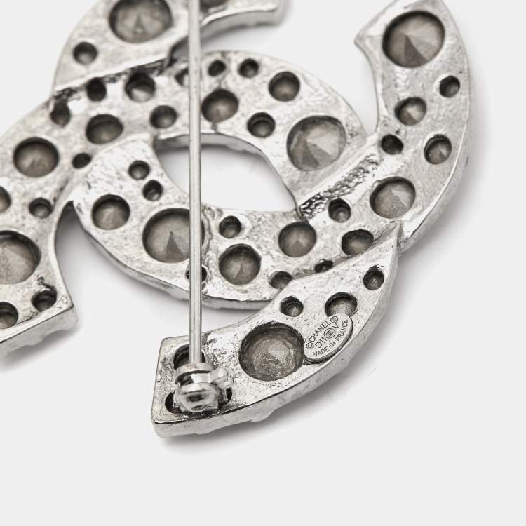 Pre Owned Chanel CC Crystals Silver Tone Brooch