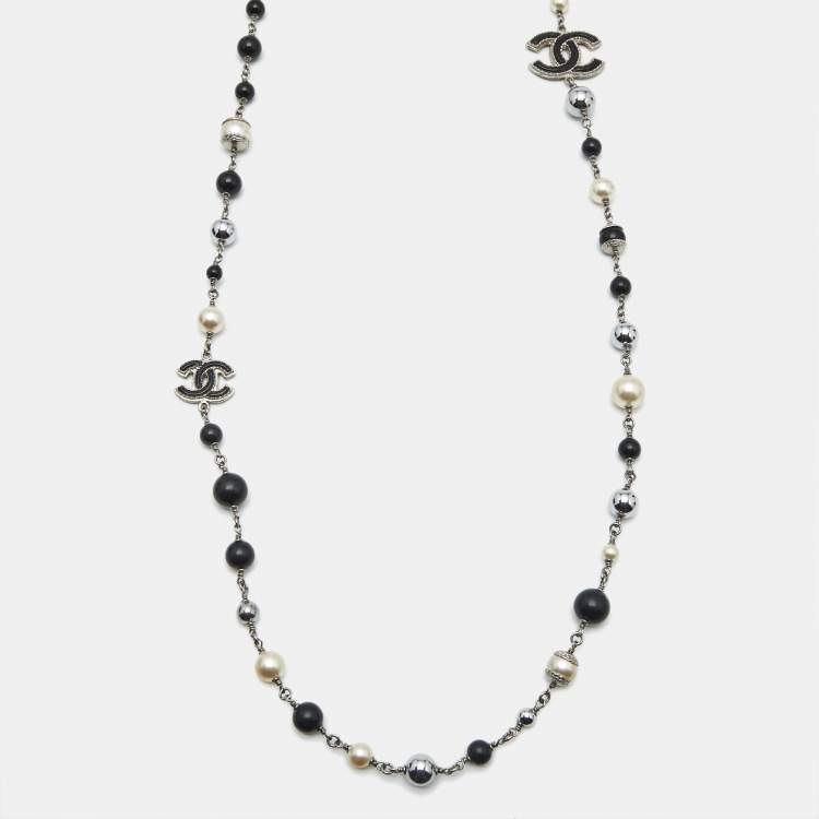 Pre Owned Chanel CC Faux Pearl Beads Enamel Silver Tone Station Necklace