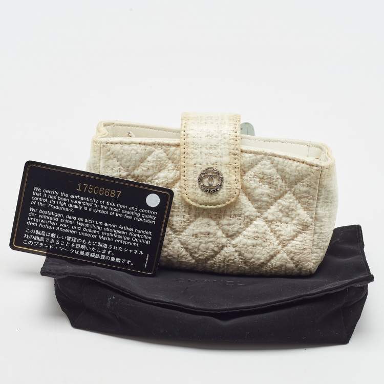 Pre Owned حافظة هاتف شانيل قماش مبطن مبطن أبيض