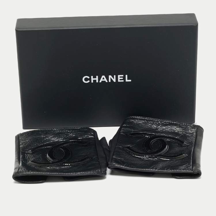 Pre Owned Chanel Black Logo Detail Leather Fingerless Gloves Size 7.5