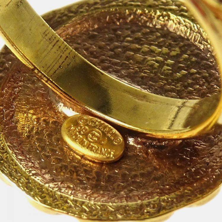 Pre Owned Chanel Gold Plated Metal Ring EU 51