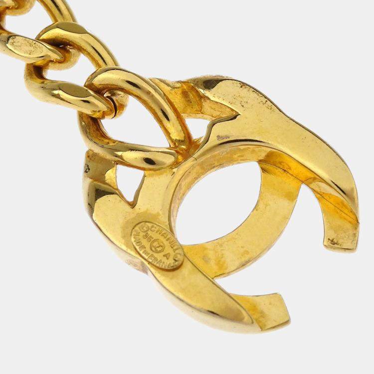 مملوكة مسبقًا Chanel Turnlock Gold Chain Necklace 