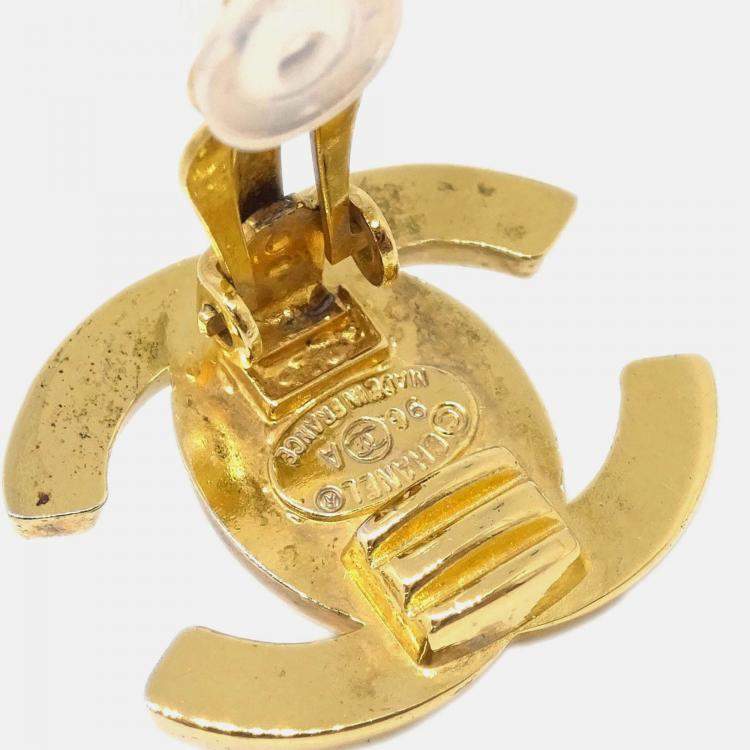 Pre Owned Chanel CC Turnlock Earrings Clip-On Gold