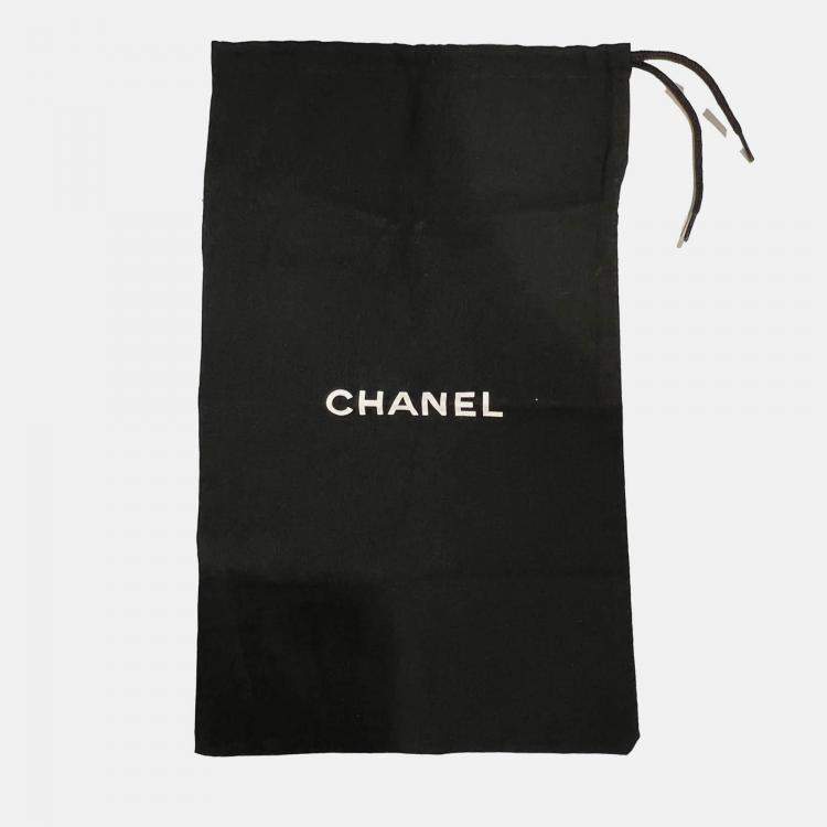 Pre Owned Chanel 2022 Black & White Enamel Gold Plated Logo Belt