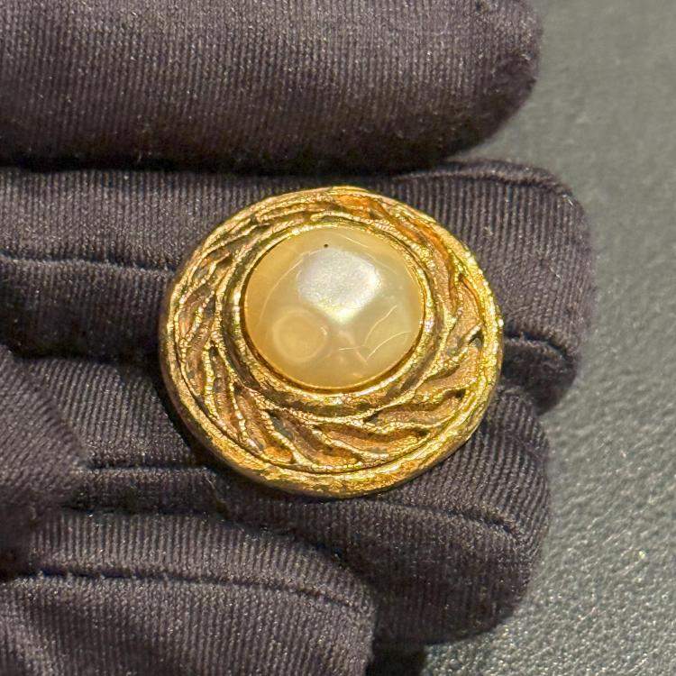 Pre Owned Chanel Vintage Cut Out Design with Pearl Clip On Earrings