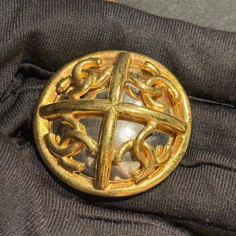 Pre Owned Chanel 93P Round Mirror CC Clip on Earrings