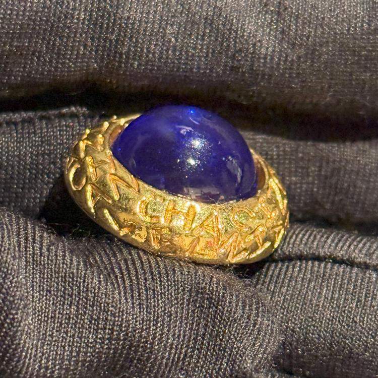 Pre Owned Chanel Vintage Blue and Gold Clip On Earrings