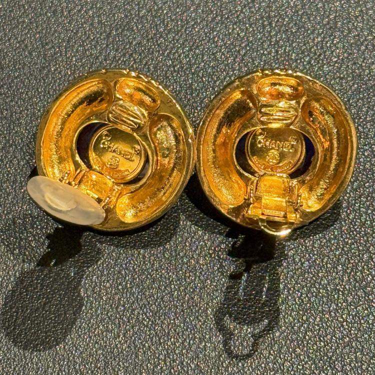 Pre Owned Chanel Vintage Blue and Gold Clip On Earrings
