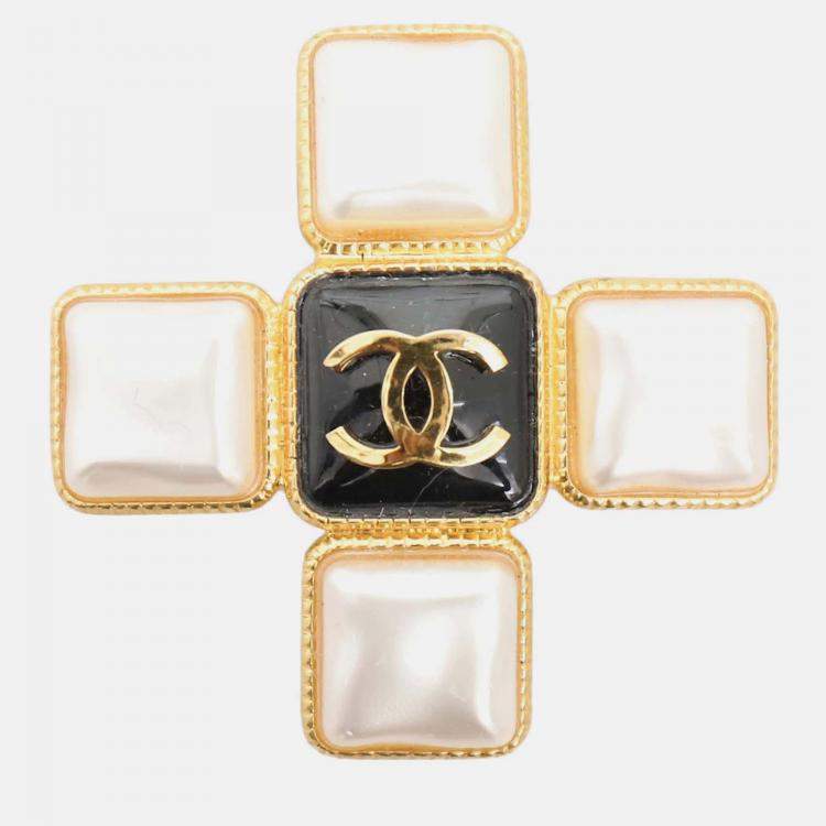 Pre Owned Chanel CC Cross Square Brooch