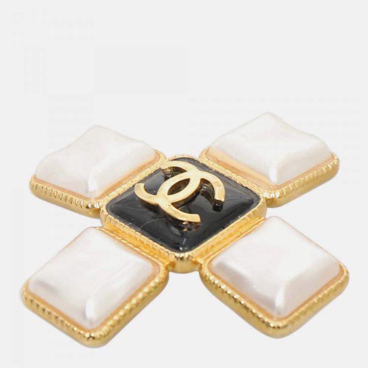 Pre Owned Chanel CC Cross Square Brooch
