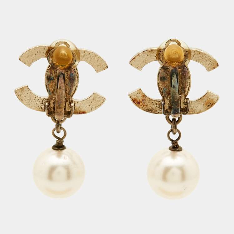 Pre Owned Chanel CC Faux Pearl Gold Tone Earrings