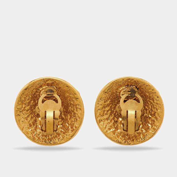 Pre Owned Chanel CC Gold Tone Round Clip-on Stud Earrings