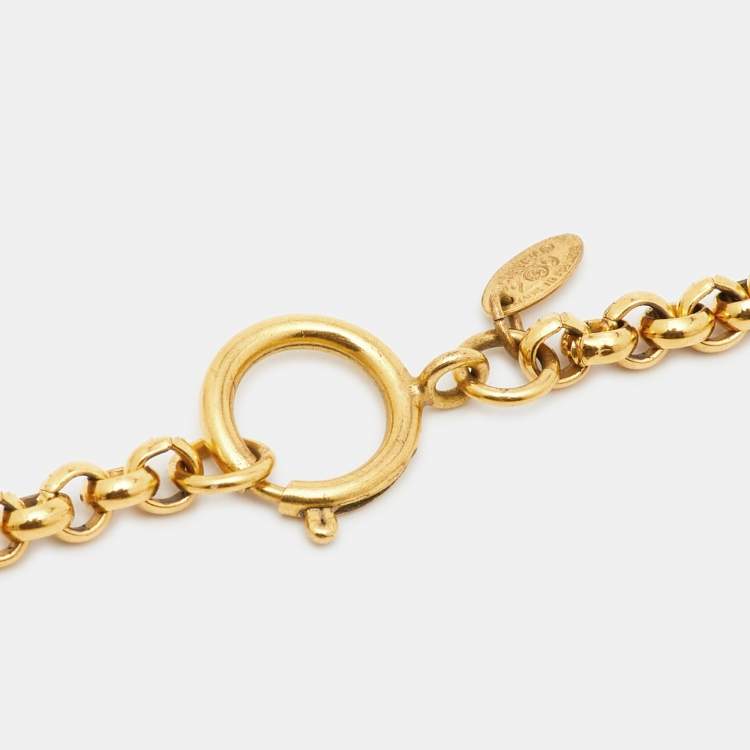Pre Owned Chanel CC Quilted Gold Tone Round Pendant Necklace