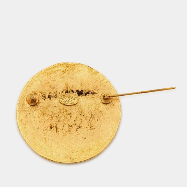 Pre Owned Chanel CC Hammered Gold Tone Round Pin Brooch 