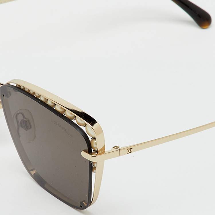 Pre Owned Chanel Gold Tone/Grey 4235-H Pearl Square Sunglasses
