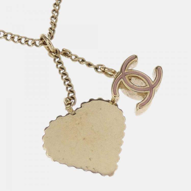 Pre Owned Chanel Gold Plated Metal Heart Chain Pendant Necklace 