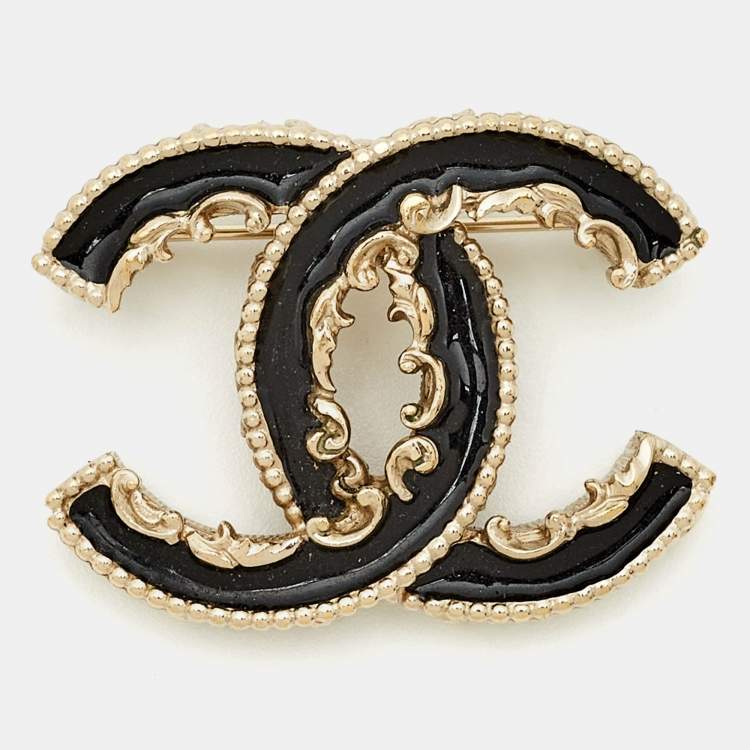 Pre Owned Chanel  CC Black Enamel Baroque Gold Tone Pin Brooch