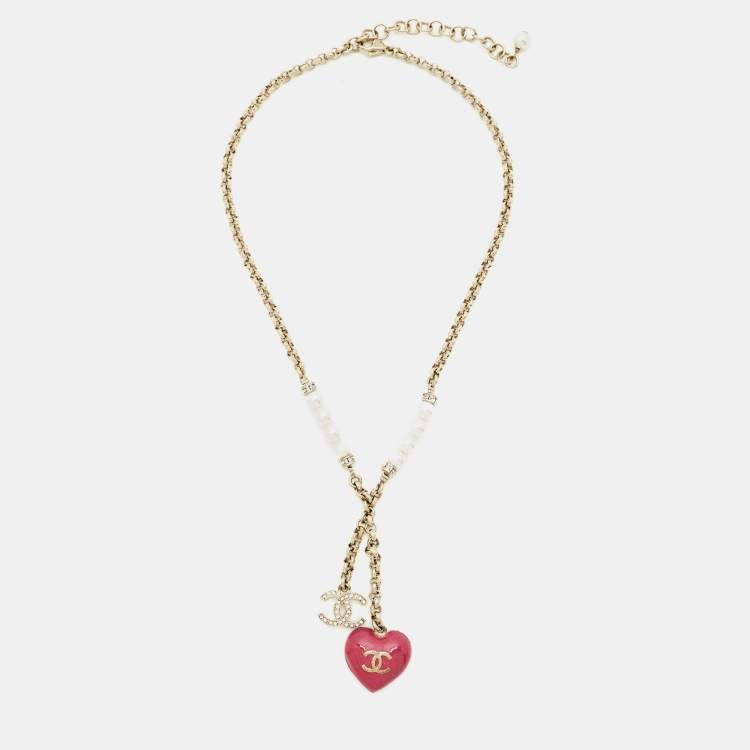 Pre Owned Chanel CC Heart Faux Pearl Enamel Crystals Gold Tone Chain Necklace