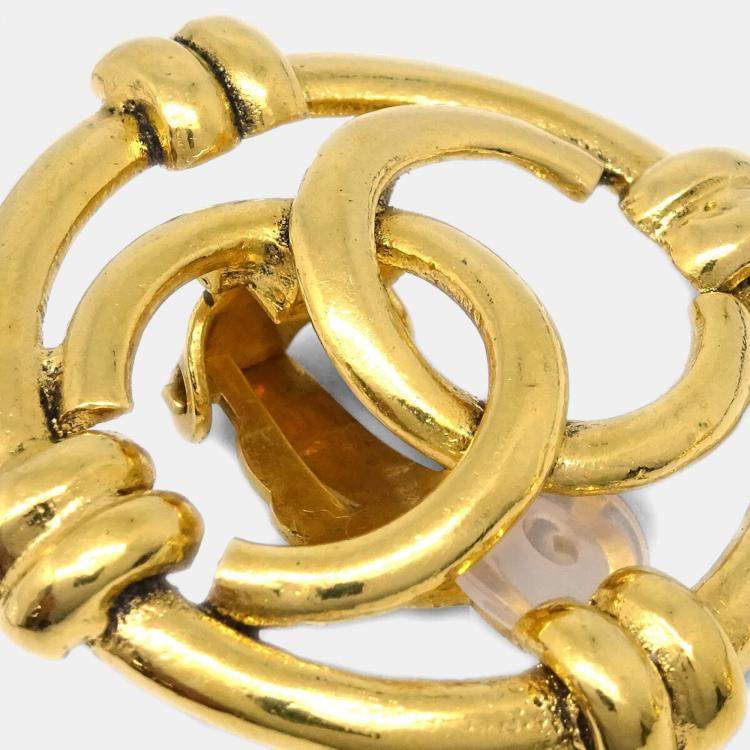 Pre Owned Chanel Gold Button Earrings Clip-On