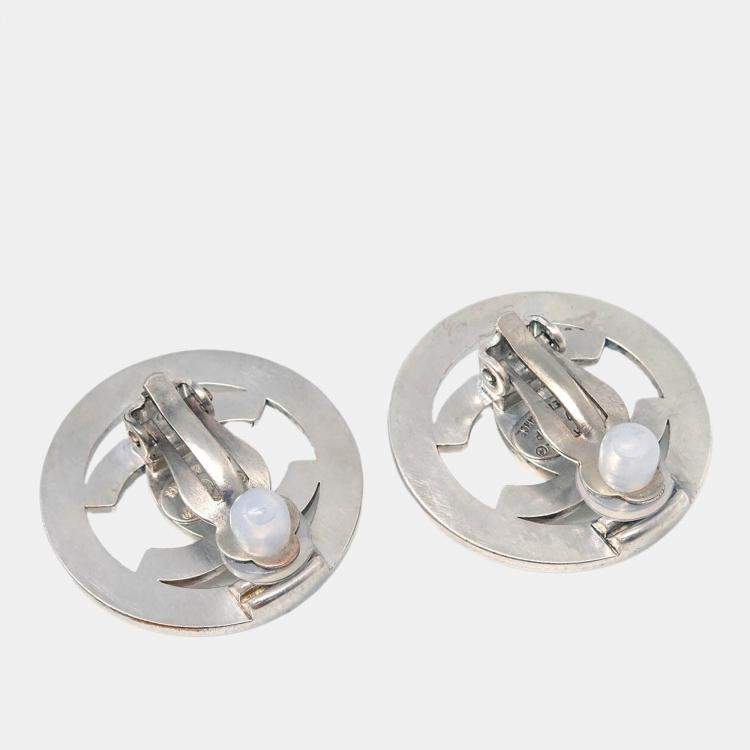 Pre Owned Chanel Turnlock Button Earrings Clip-On Silver