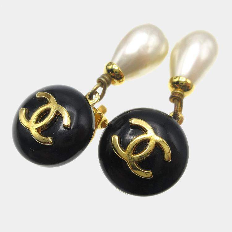 Pre Owned Chanel Artificial Pearl Dangle Earrings Clip-On Gold Black