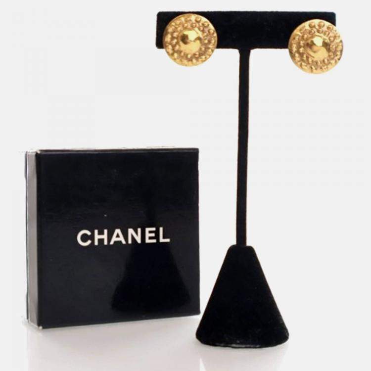 Pre Owned Chanel Vintage Studded Clip On Earrings