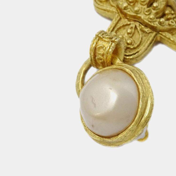 Pre Owned Chanel Artificial Pearl Dangle Earrings Clip-On Gold