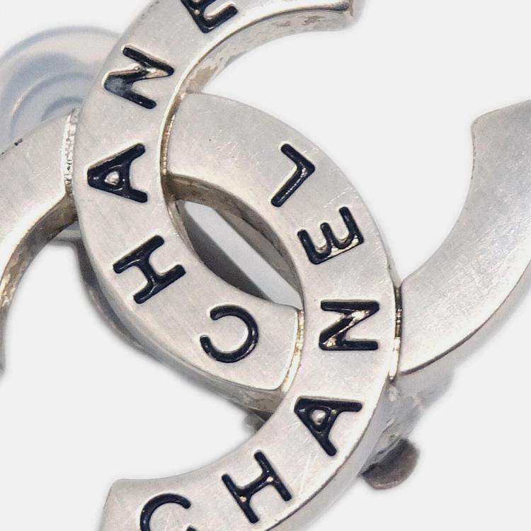 Pre Owned Chanel CC Earrings Clip-On Silver 98P