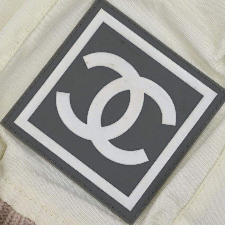 Pre Owned Chanel White Sport Line Knit Cap Size M