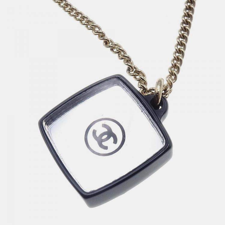 Pre Owned Chanel Rhinestone Gold Chain Pendant Necklace