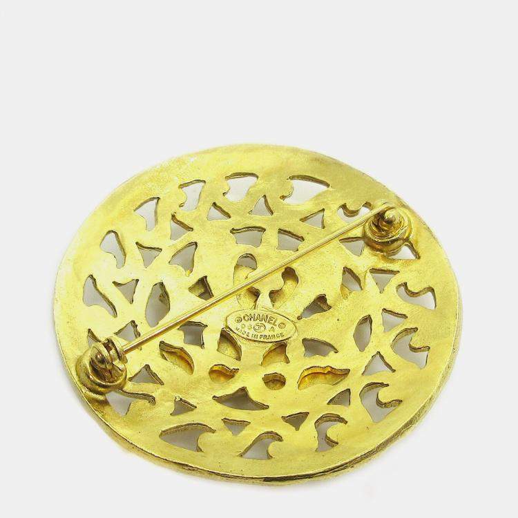 Pre Owned Chanel Medallion Brooch Pin Gold