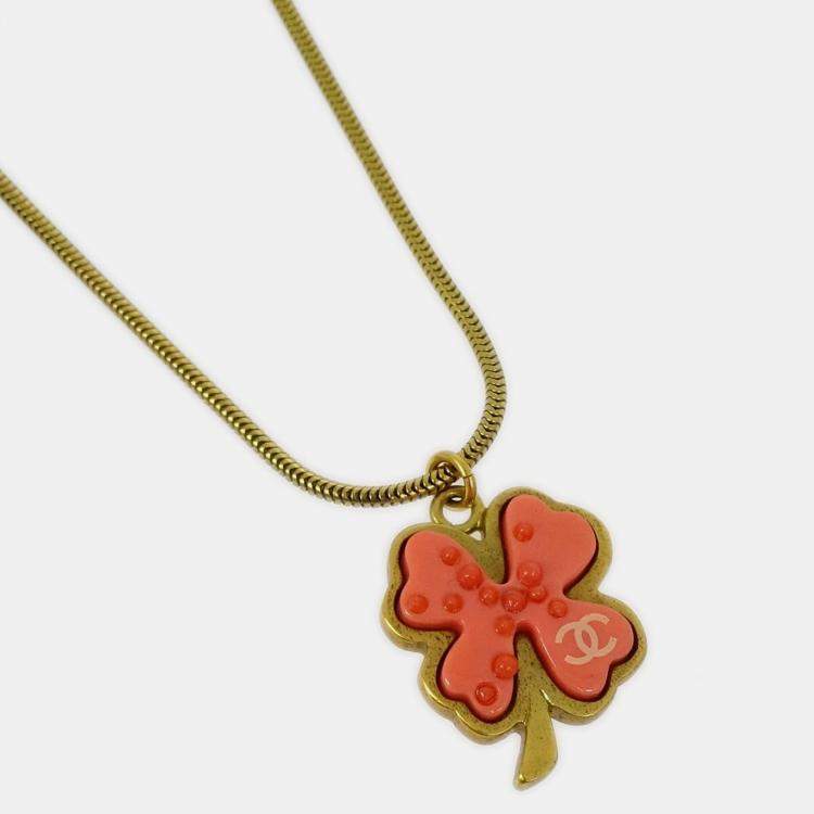Pre Owned Chanel Clover Gold Chain Pendant Necklace