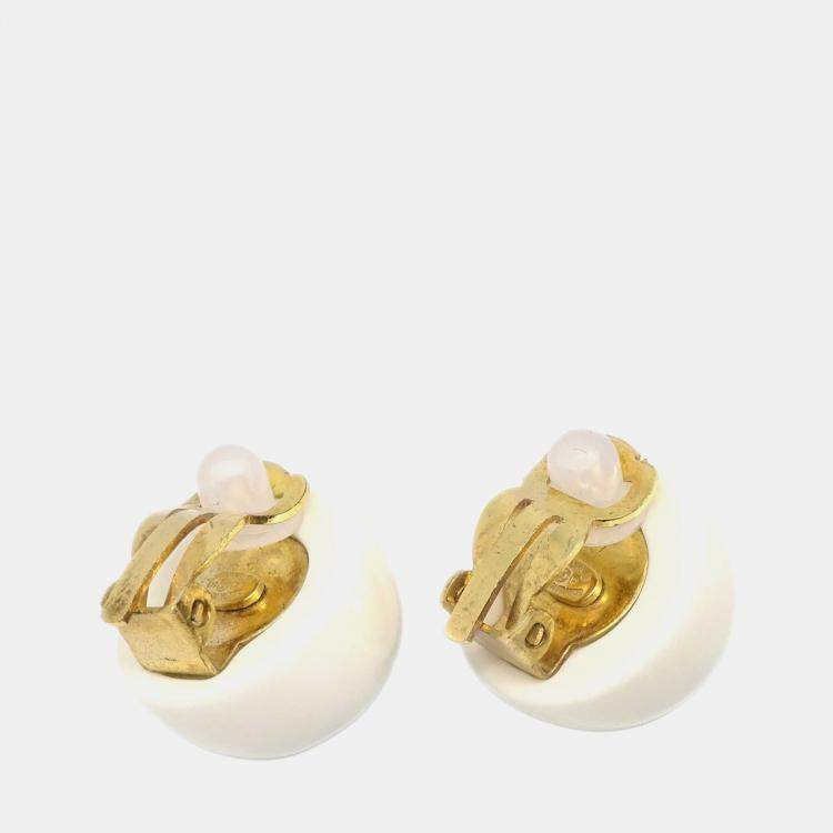 Pre Owned Chanel Button Earrings Clip-On White