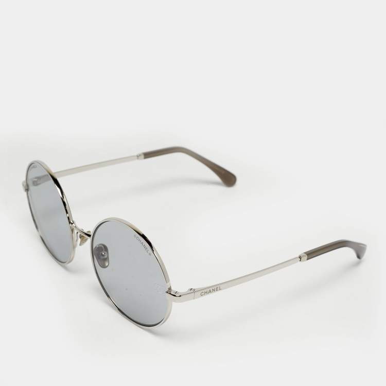 مملوكة مسبقًا نظارة شمسية شانيل 4268 سي سي دائرية رمادي/فضي اللون