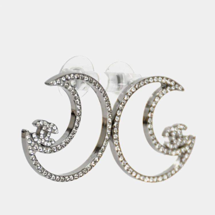 Pre Owned Chanel 2017 Silver Toned Crystal CC Moon Stud Earrings