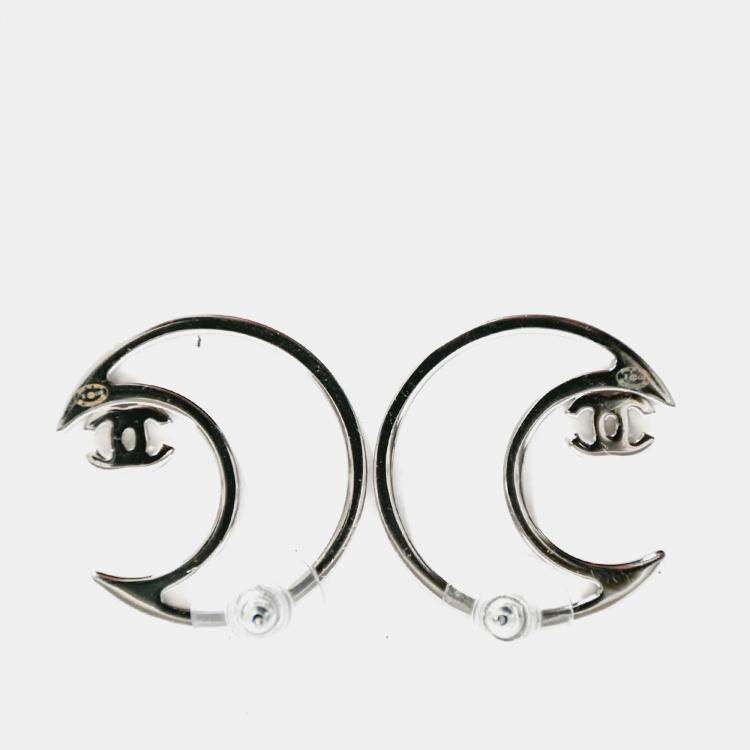 Pre Owned Chanel 2017 Silver Toned Crystal CC Moon Stud Earrings