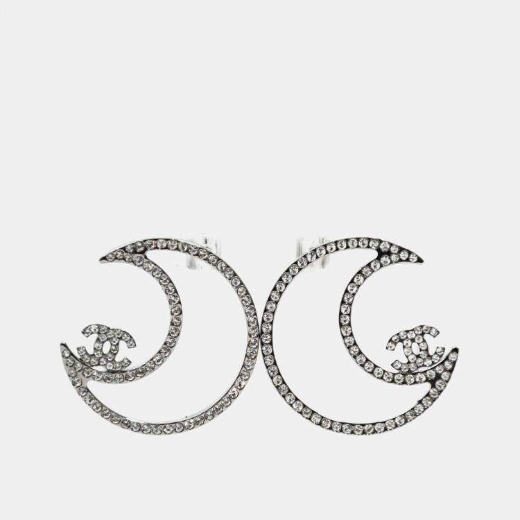 Pre Owned Chanel 2017 Silver Toned Crystal CC Moon Stud Earrings