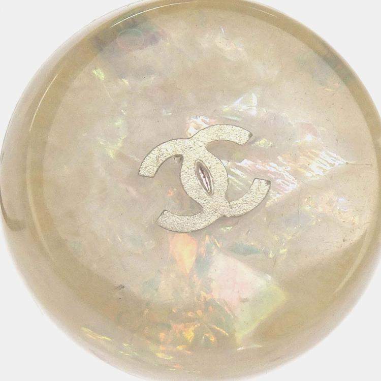 Pre Owned Chanel Button Earrings Clip-On White