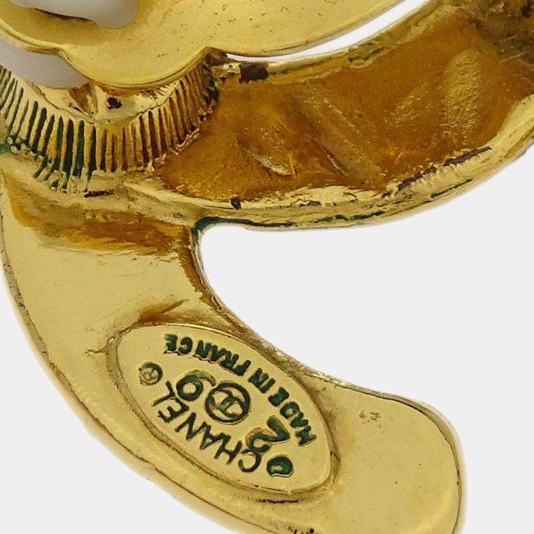 مملوكة مسبقًا Chanel Gold CC Earrings Clip-On