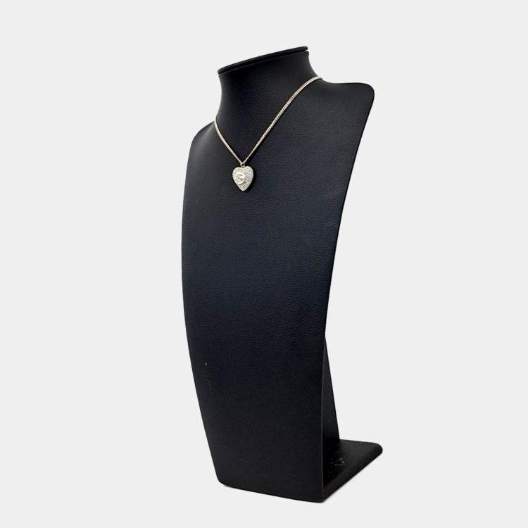 Pre Owned Chanel heart necklace