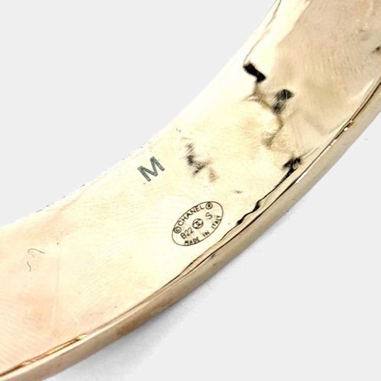 Pre Owned Chanel Metal logo bangle