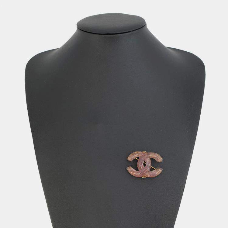 Pre Owned Chanel Cc Logo Brooch Purple Metal Plastic