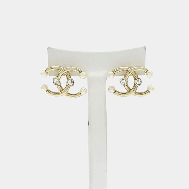 Pre Owned Chanel Logo Embellished Gold Tone Pearl Earrings
