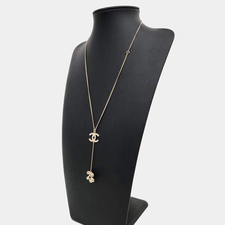 Pre Owned Chanel Gold Plated Pearl Crystal Logo Necklace