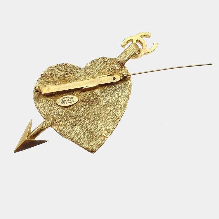 مملوكة مسبقًا Chanel Bow And Arrow Heart Brooch Gold
