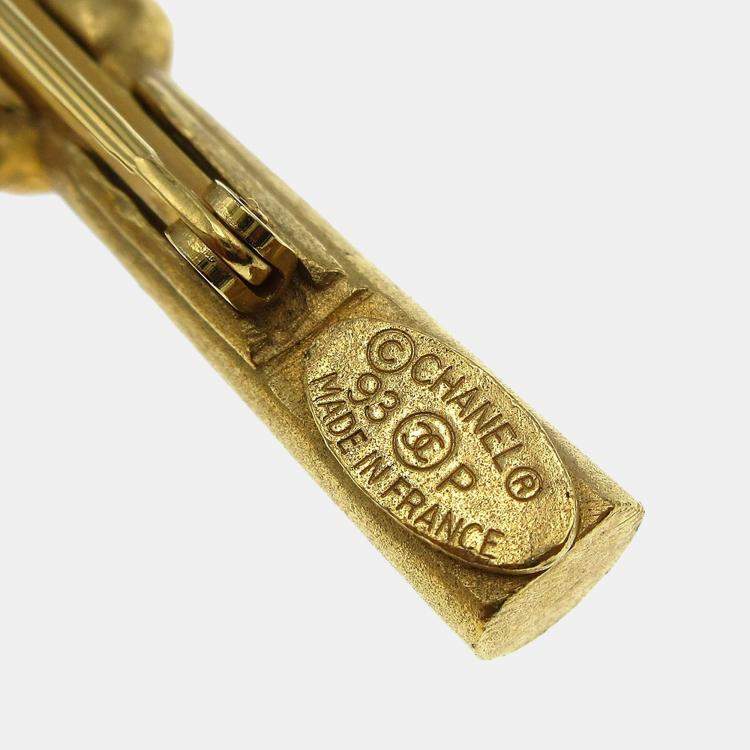 Pre Owned Chanel Heart And Arrow Brooch Gold